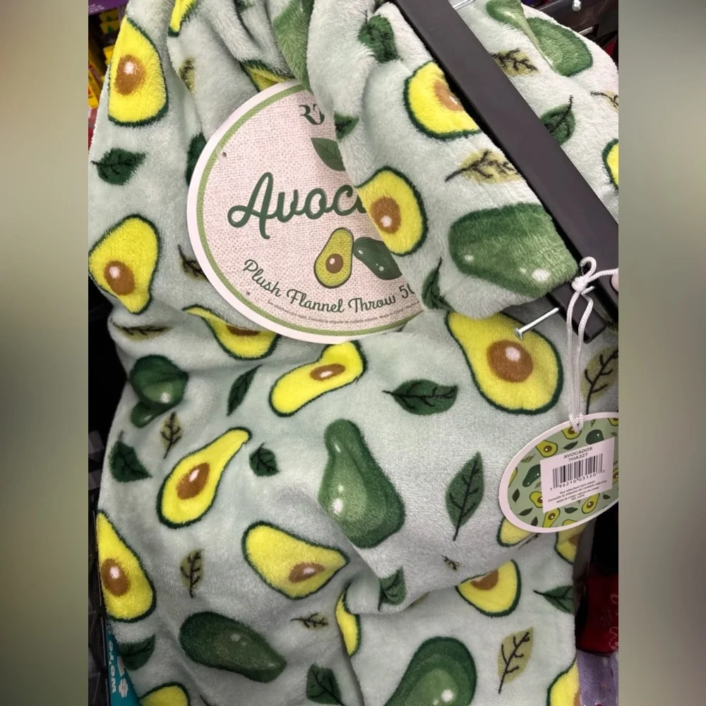 NWT RJ Home Avocado Plush Flannel Throw Blanket 50” x 60”